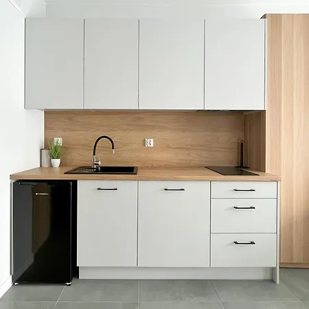 Wolczanska Prywatny Parking W Cenie * Лодзь