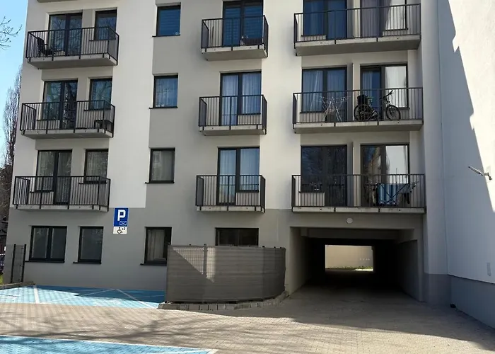 Wolczanska Prywatny Parking W Cenie