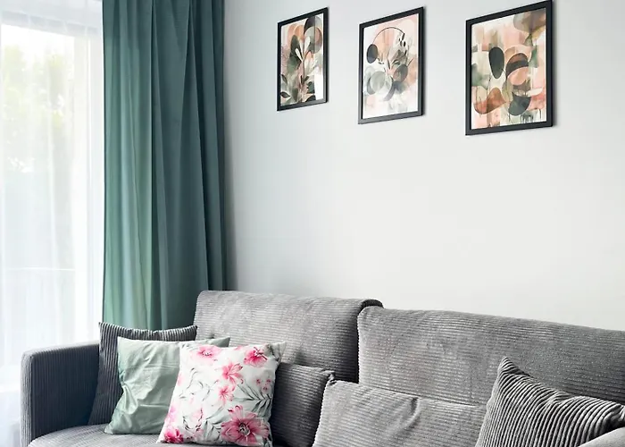 Wolczanska Prywatny Parking W Cenie Lodz